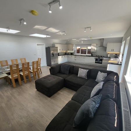 High Spec Large 6 Bedroom House! Kingston upon Thames  Luaran gambar