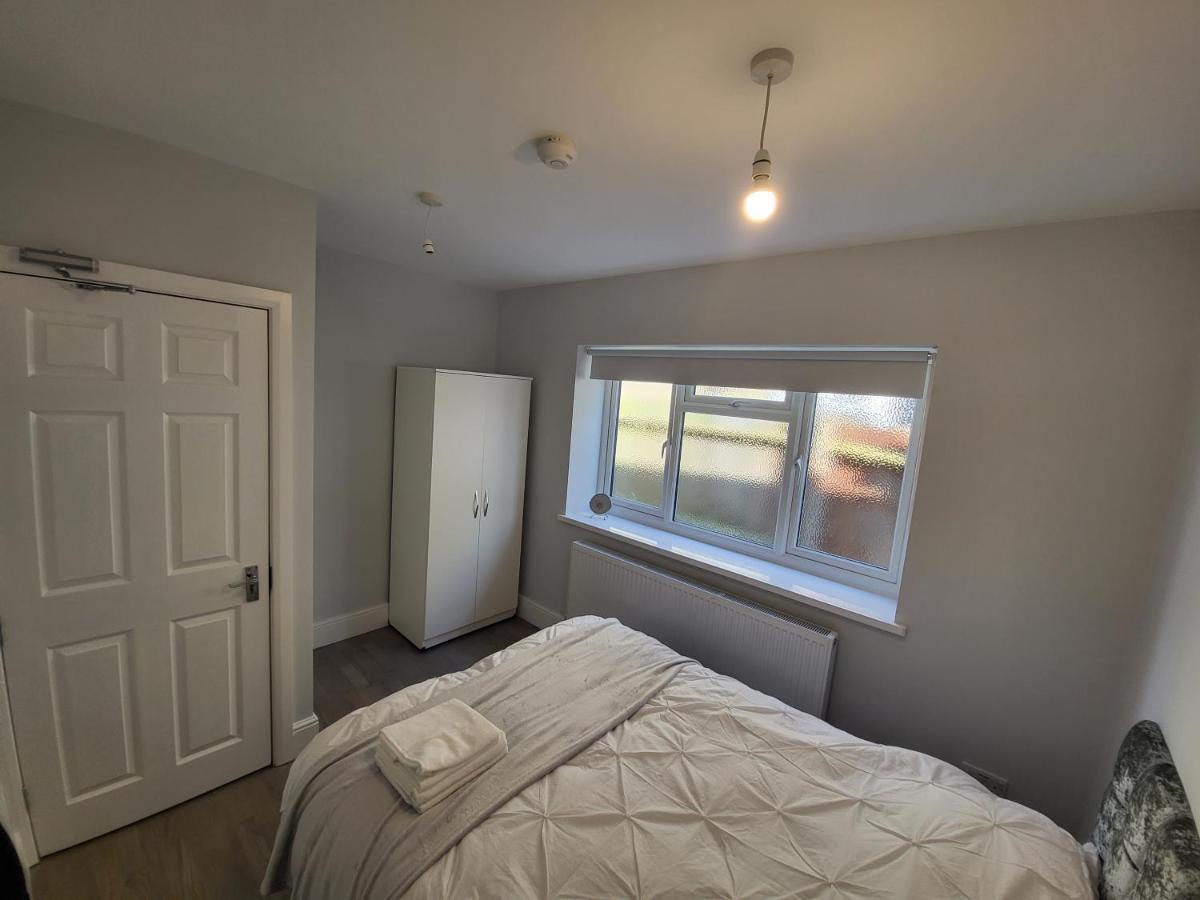 High Spec Large 6 Bedroom House! Kingston upon Thames  Luaran gambar