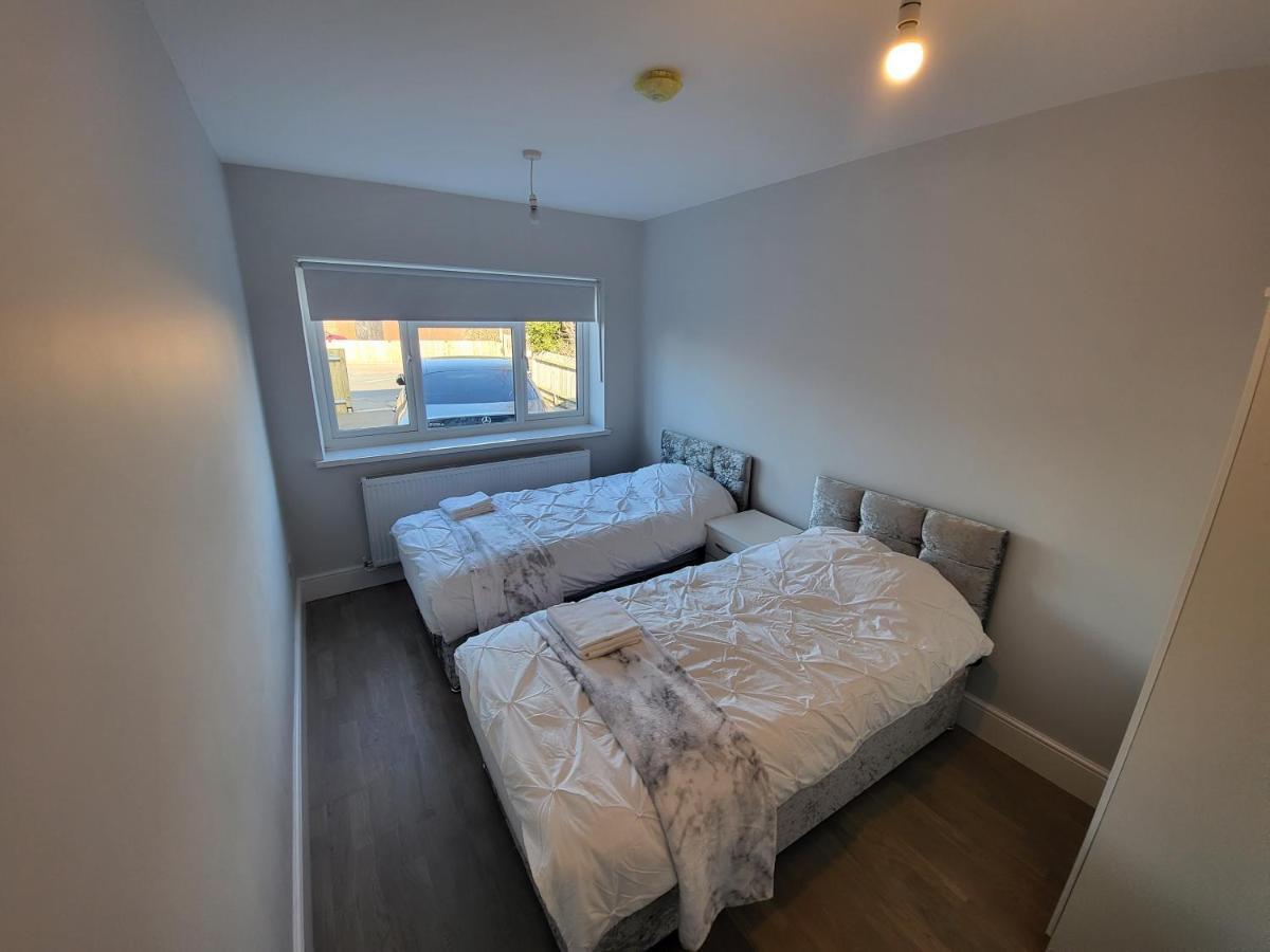 High Spec Large 6 Bedroom House! Kingston upon Thames  Luaran gambar