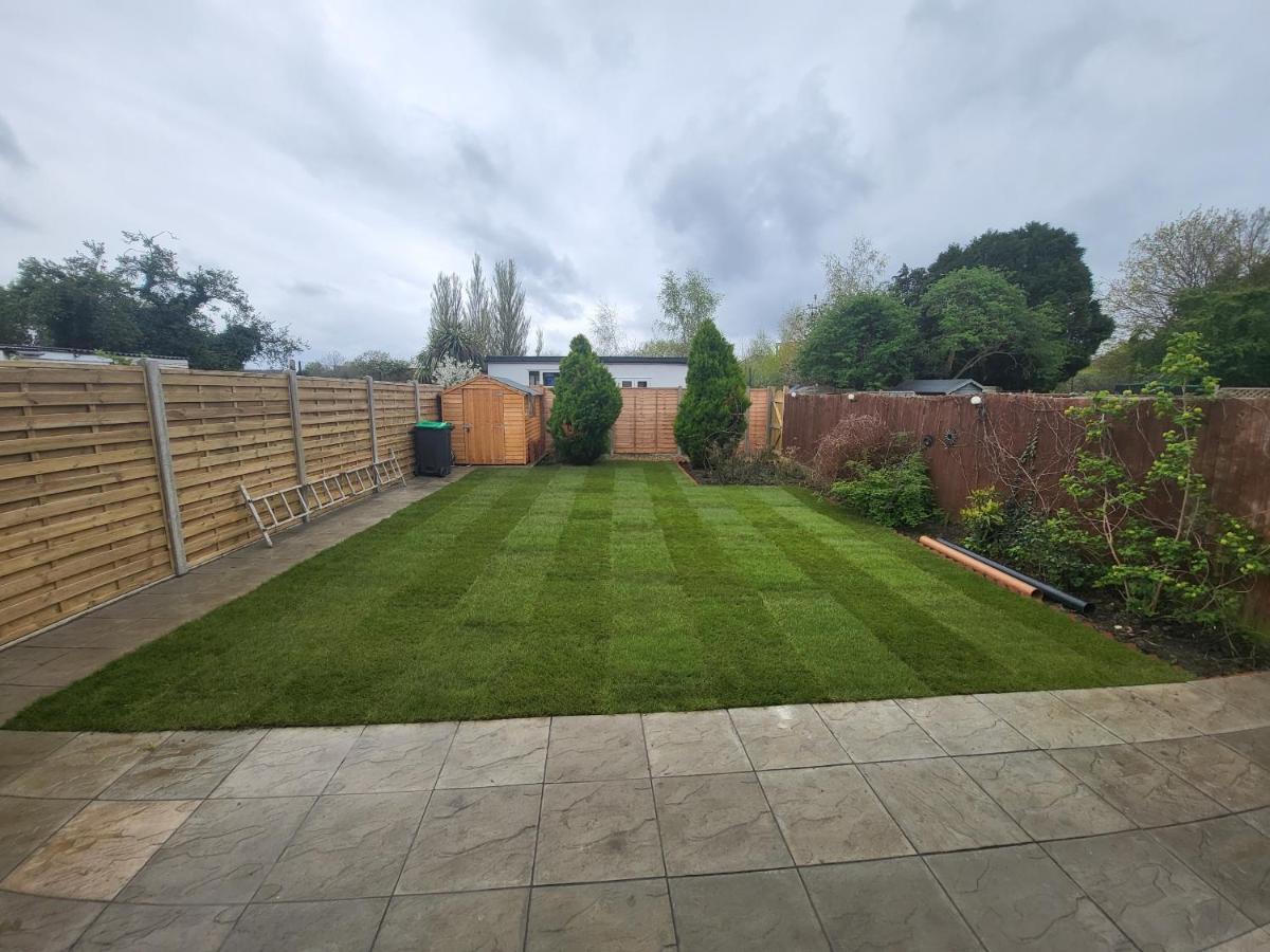 High Spec Large 6 Bedroom House! Kingston upon Thames  Luaran gambar